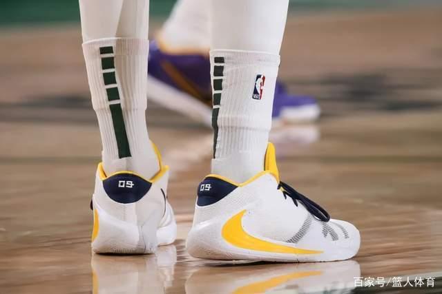 切尔西有意拜仁19岁前锋特尔 转会费将达4000万欧