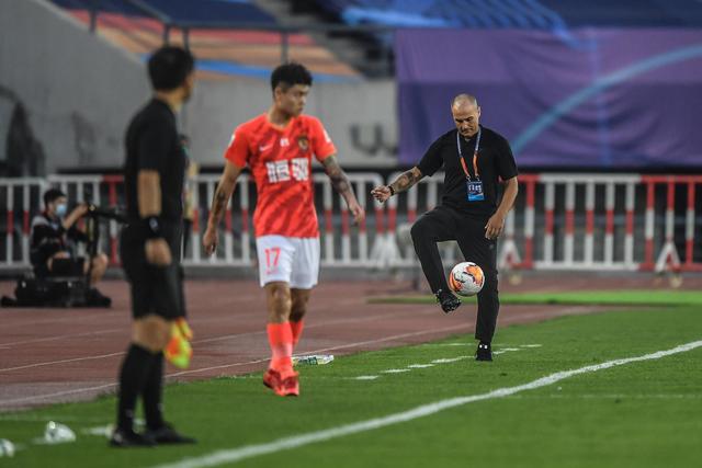 小皮蓬狂砍30+10灰熊力克公牛 开拓者险胜火箭